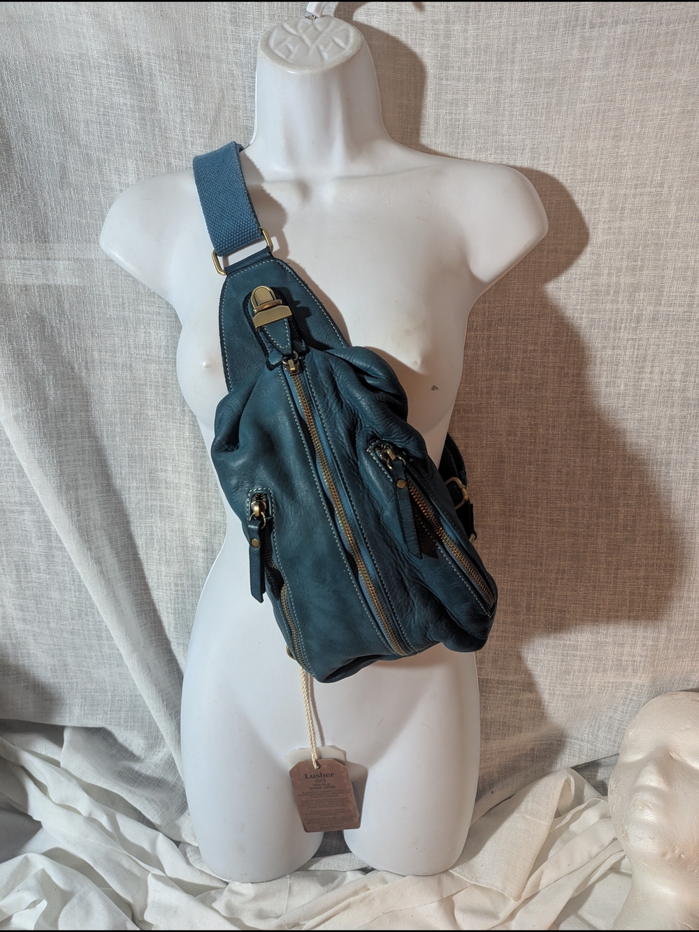 NWT Lusher Leather Made In Italy Crossbody Sling Bag in Teal - Casual Womens Bag